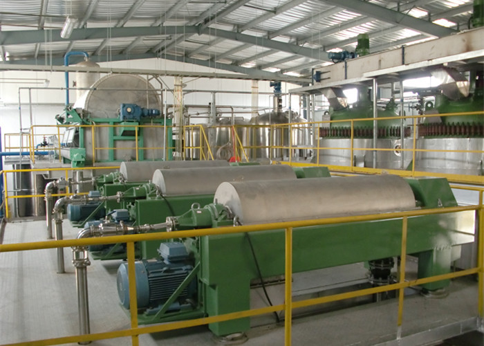 Solid Bowl Scroll Centrifuge / Horizontal Wastewater Sludge Centrifuge
